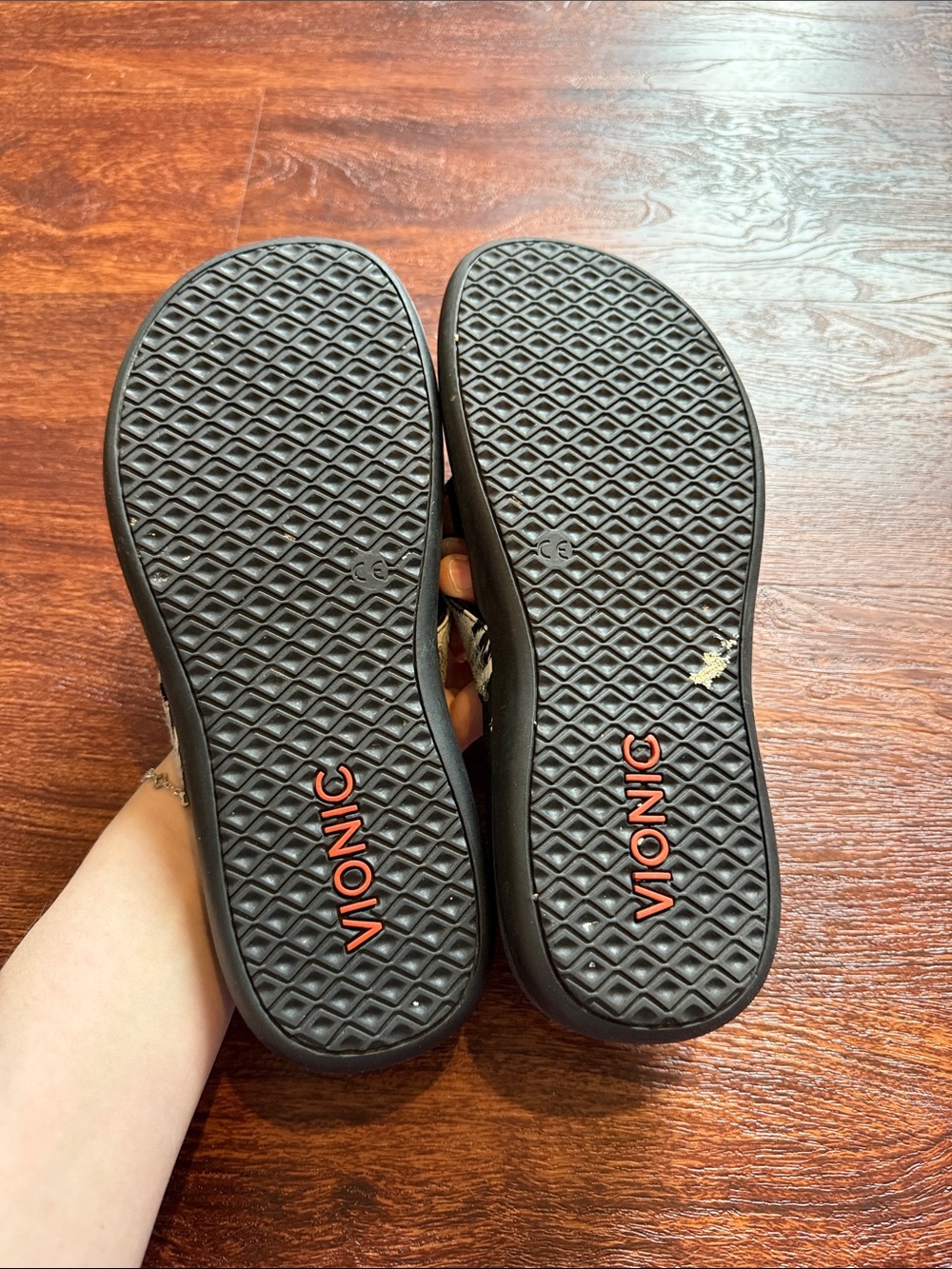 Vionic Flip Flops - Picture 4 of 4